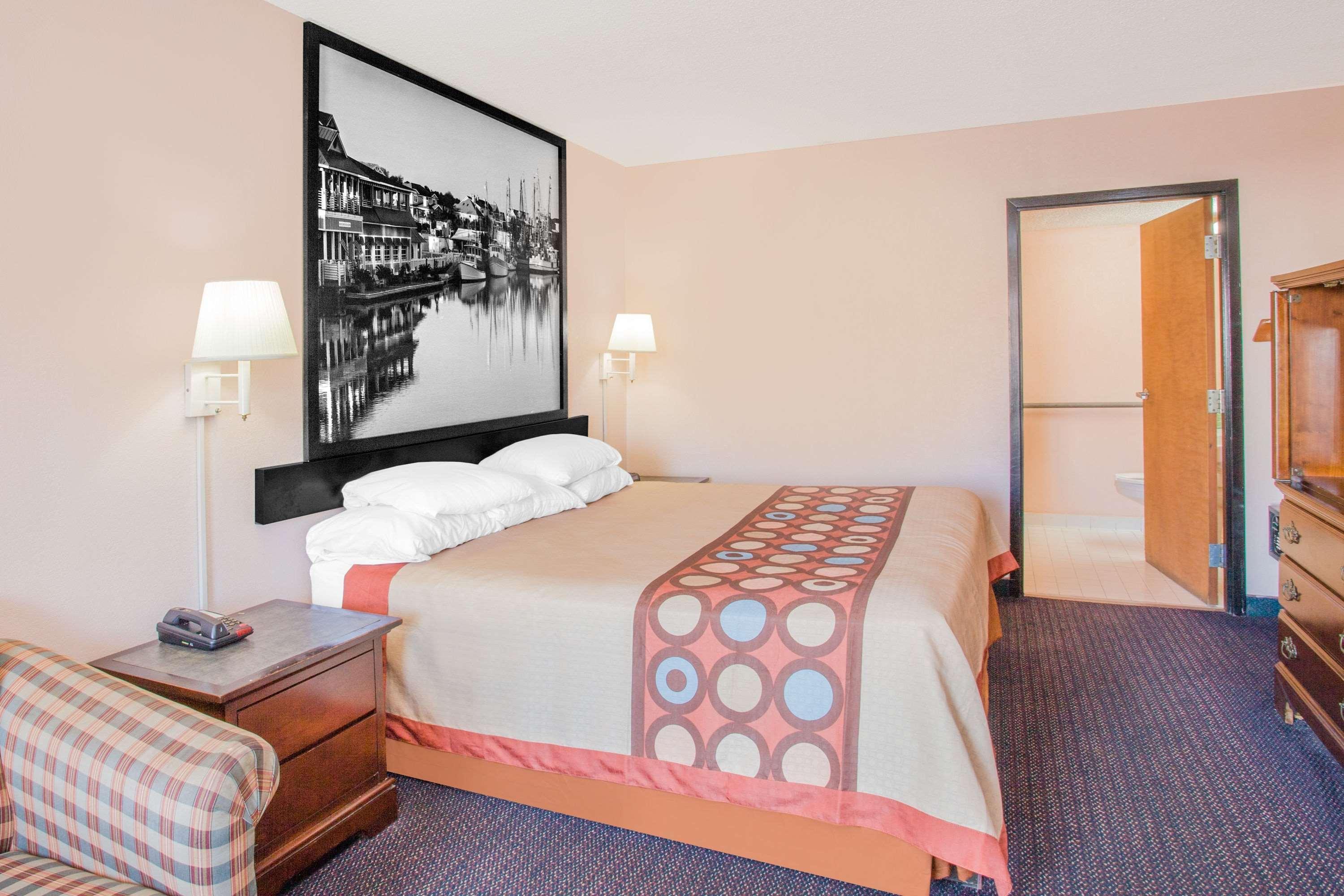 Super 8 By Wyndham Columbia Exterior foto