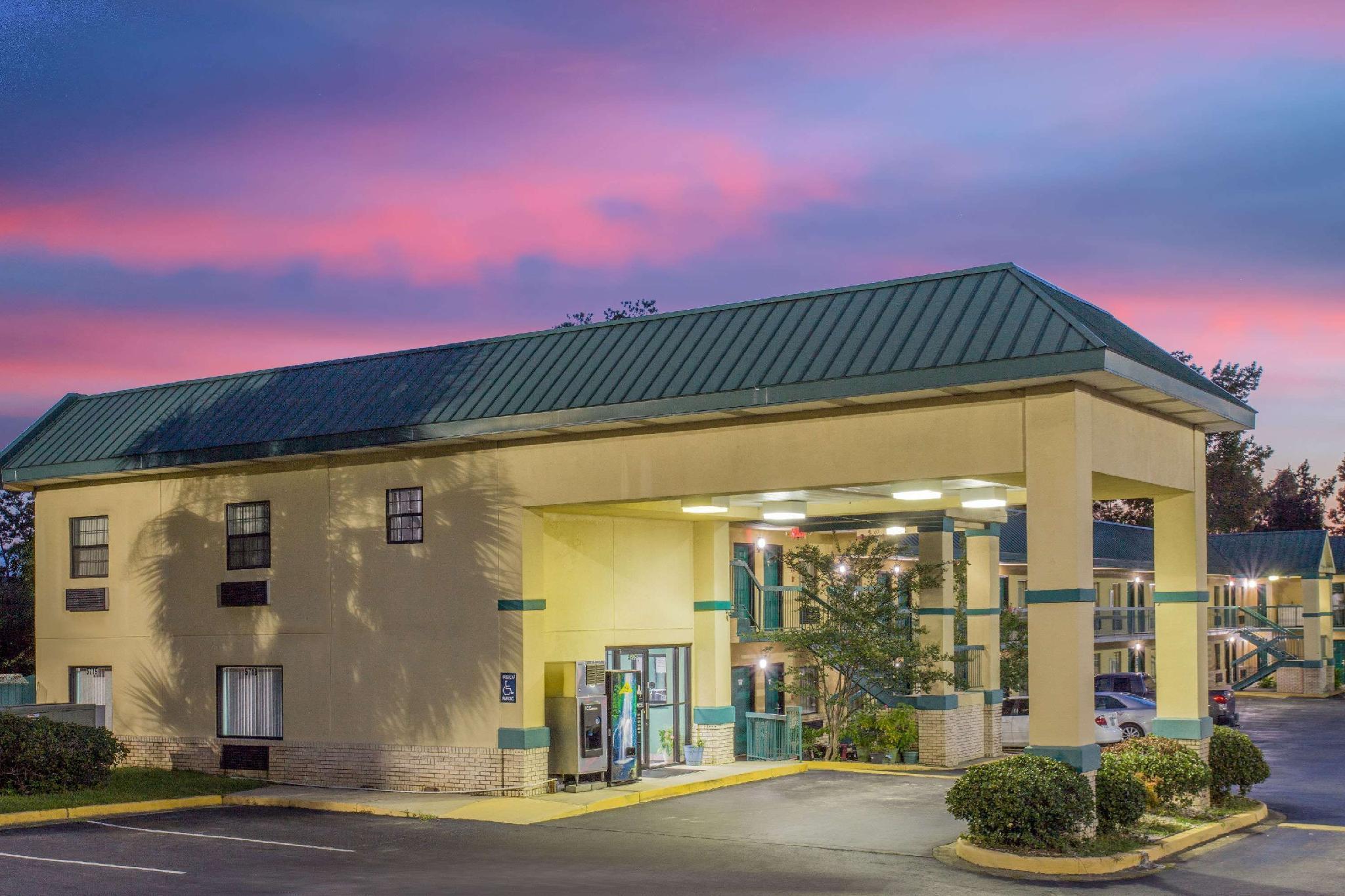 Super 8 By Wyndham Columbia Exterior foto